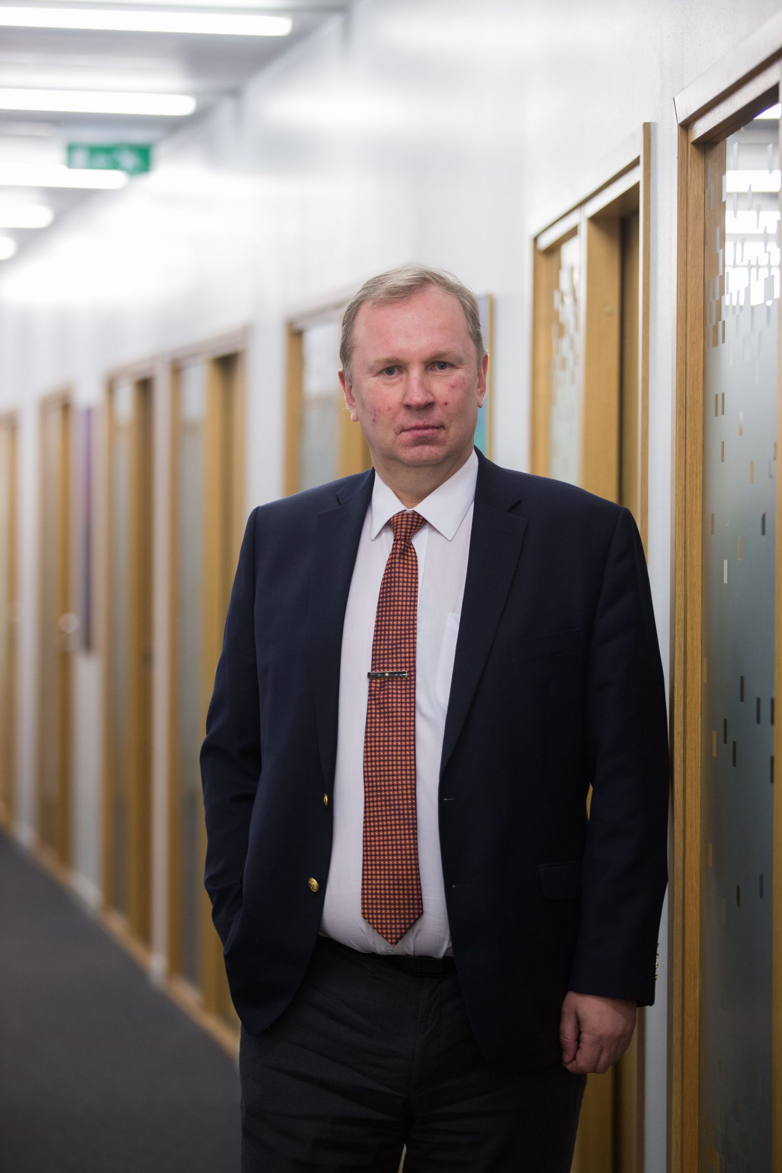 Isa esindav vandeadvokaat Viktor Turkin rääkis eile, et kohtulahendi täitmine peab olema tagatud riigi sunnijõuga, vastasel korral kohtusüsteem ei ole suuteline seda vaidlust lahendama.