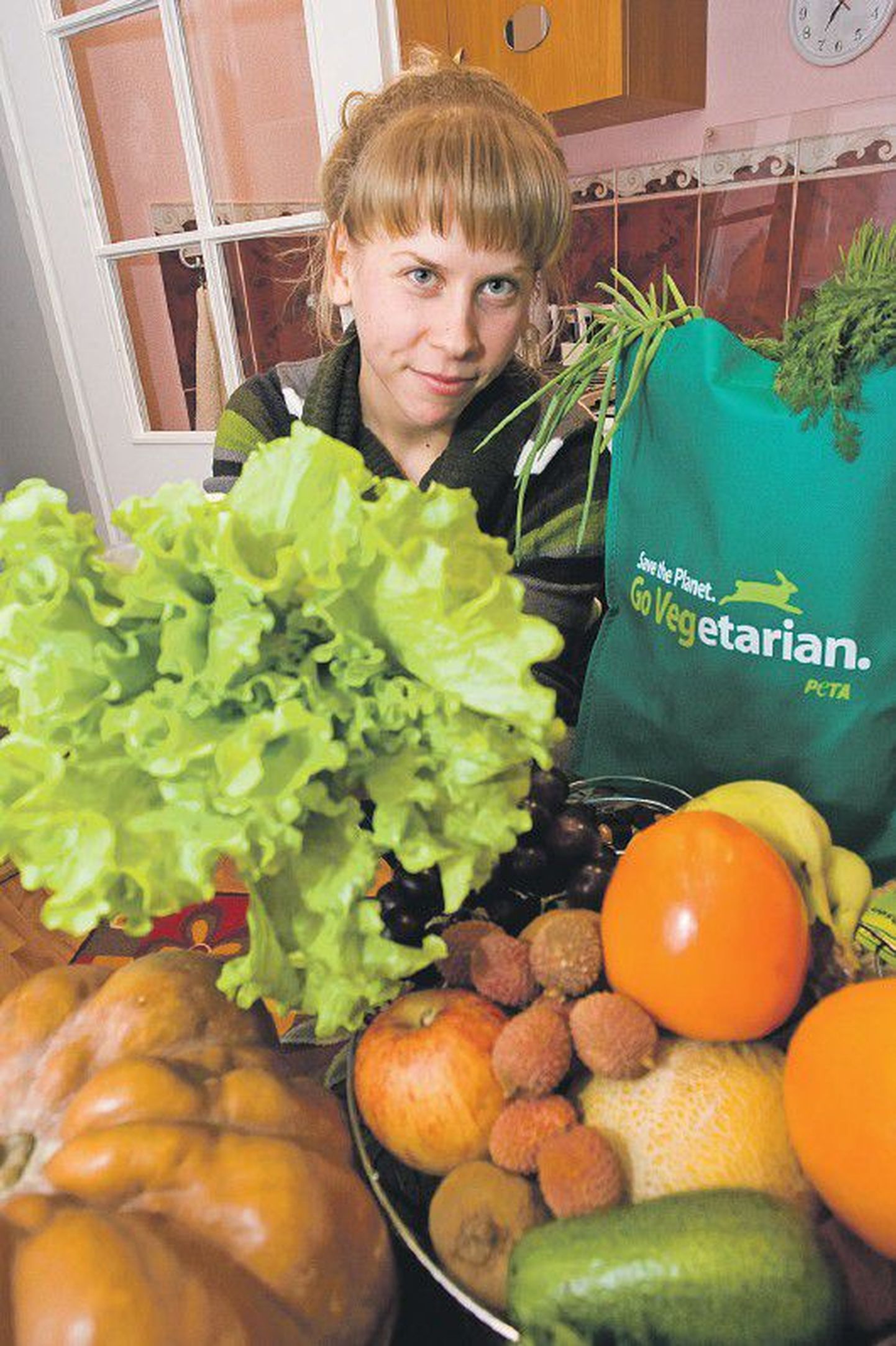 Рацион Ирины Солошенко полностью исключает использование всех продуктов животного происхождения и ограничен только растительной пищей.