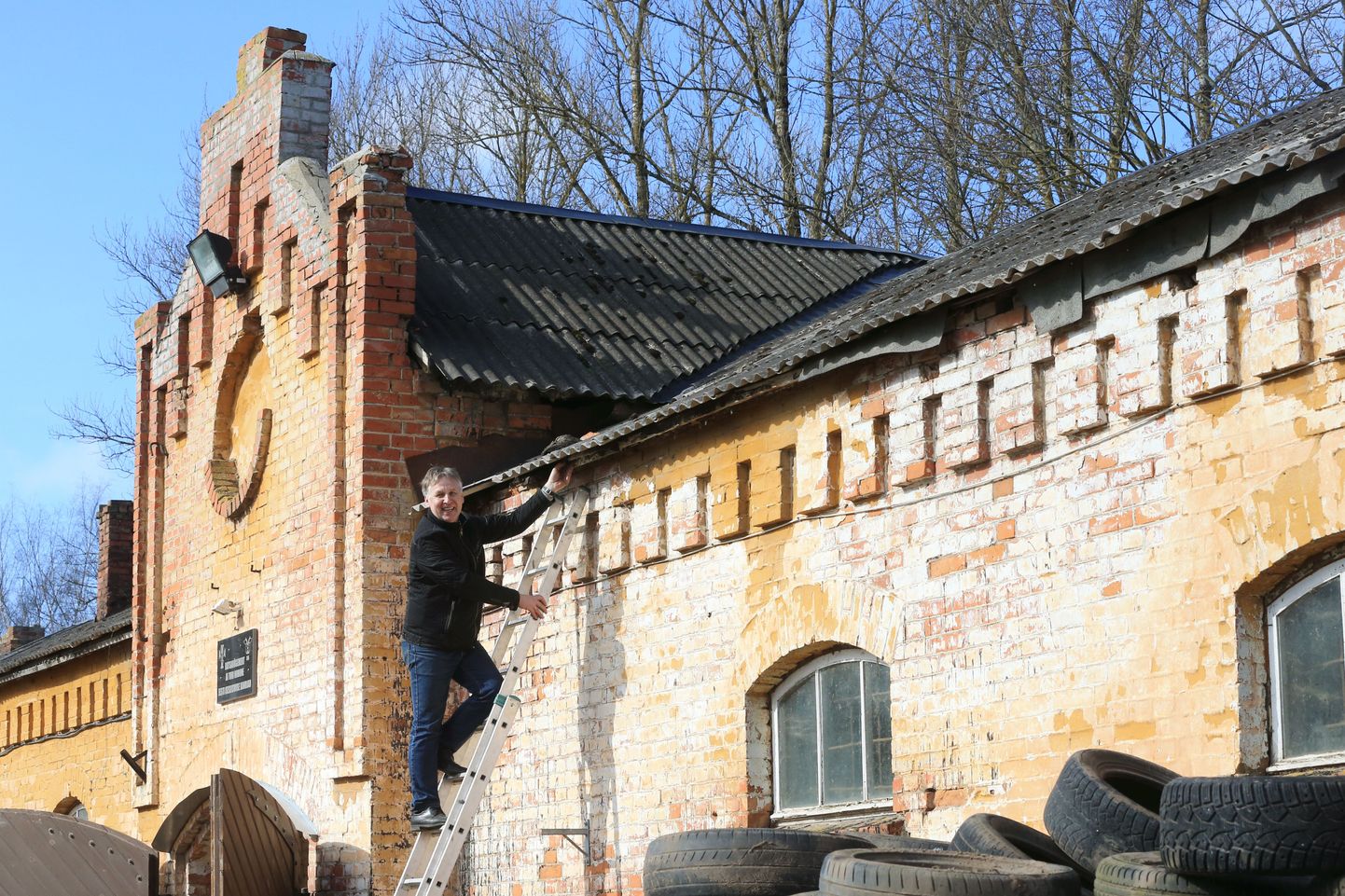 Mullu sai Tartu kaasava eelarve hääletusel kõige rohkem hääli Tartu ratsakooli ajaloolise tallihoone katusekatte rekonstrueerimine.