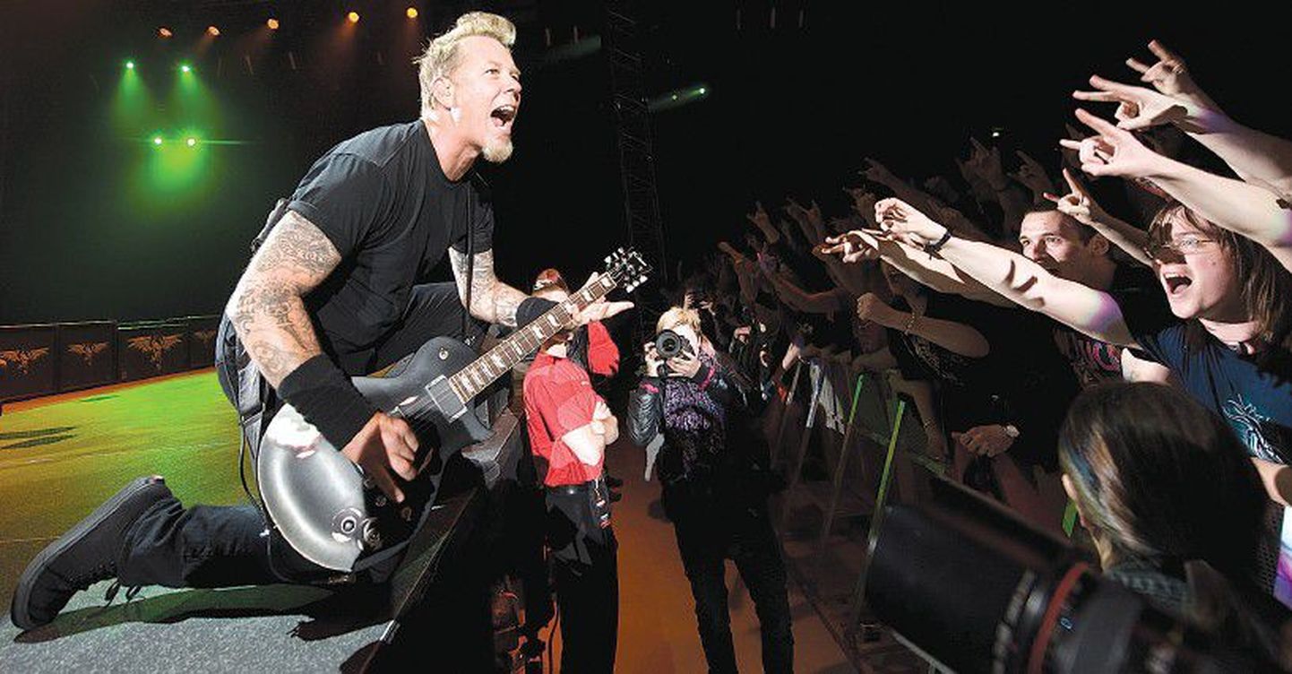 Вокалист, гитарист и лидер группы Metallica Джеймс Хэтфилд несколько раз повторил, что зрители прекрасно понимают ее язык.