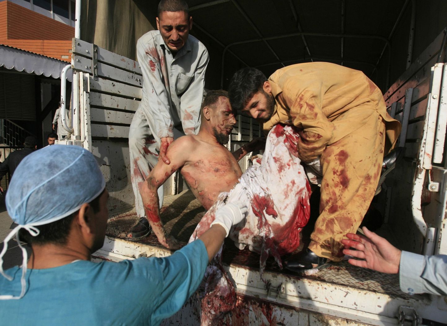 Талибы кроваво мстят за смерть террориста.