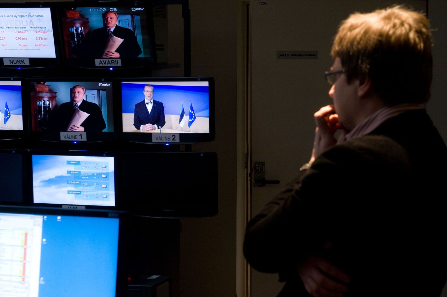 President Toomas Hendrik Ilves tegi eile ETVs pöördumise, kus ta teatas, et võõrasse arvutisse sissemurdjad, võõra kirjavahetuse omastajad ja levitajad on kurjategijad. Viimase aja sündmusi nimetas president poliitilise moraali kriisiks.