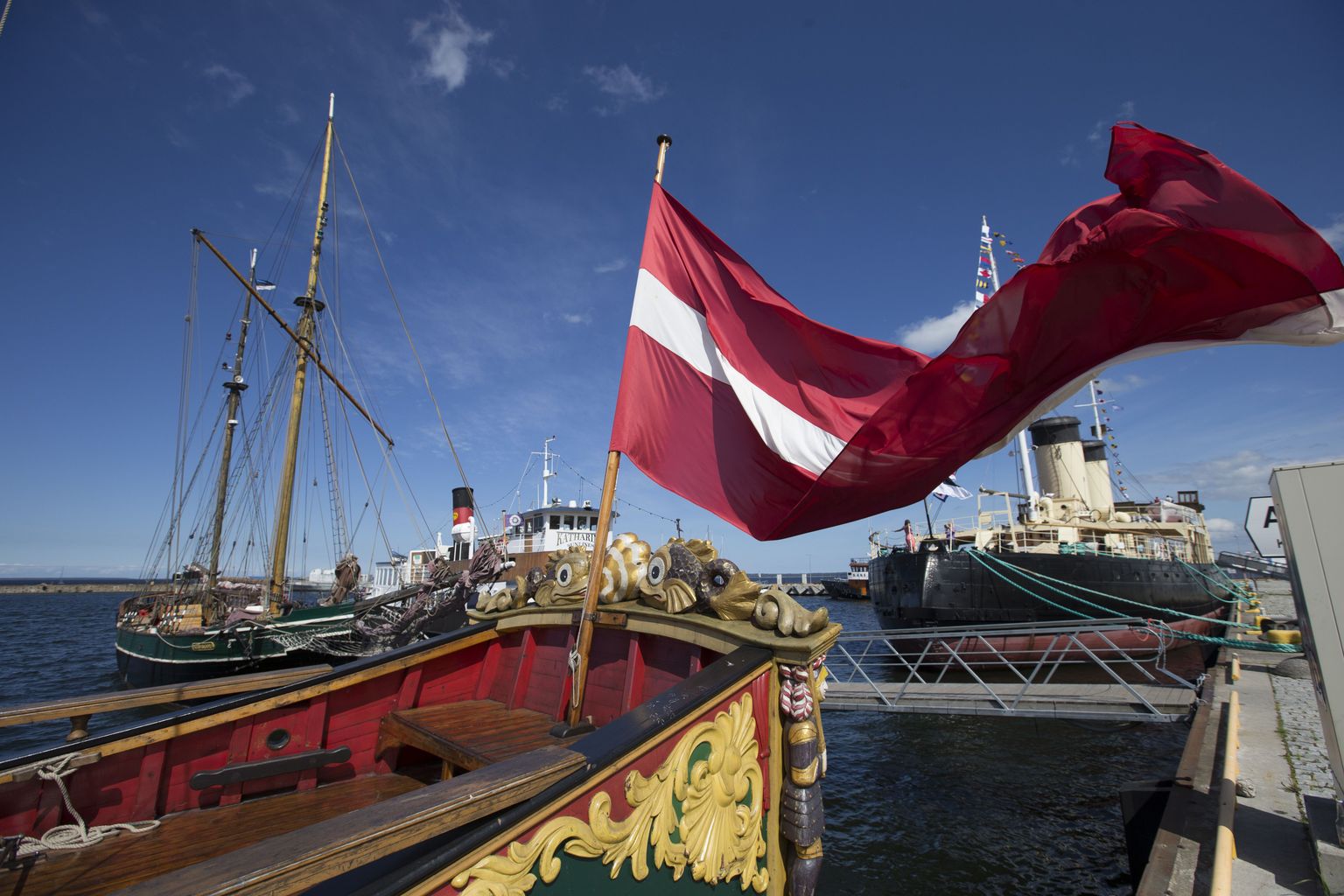 Läti lipp