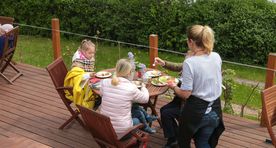 VIDEO: Tõrvas täitsid kõhtu eri maade köökide road