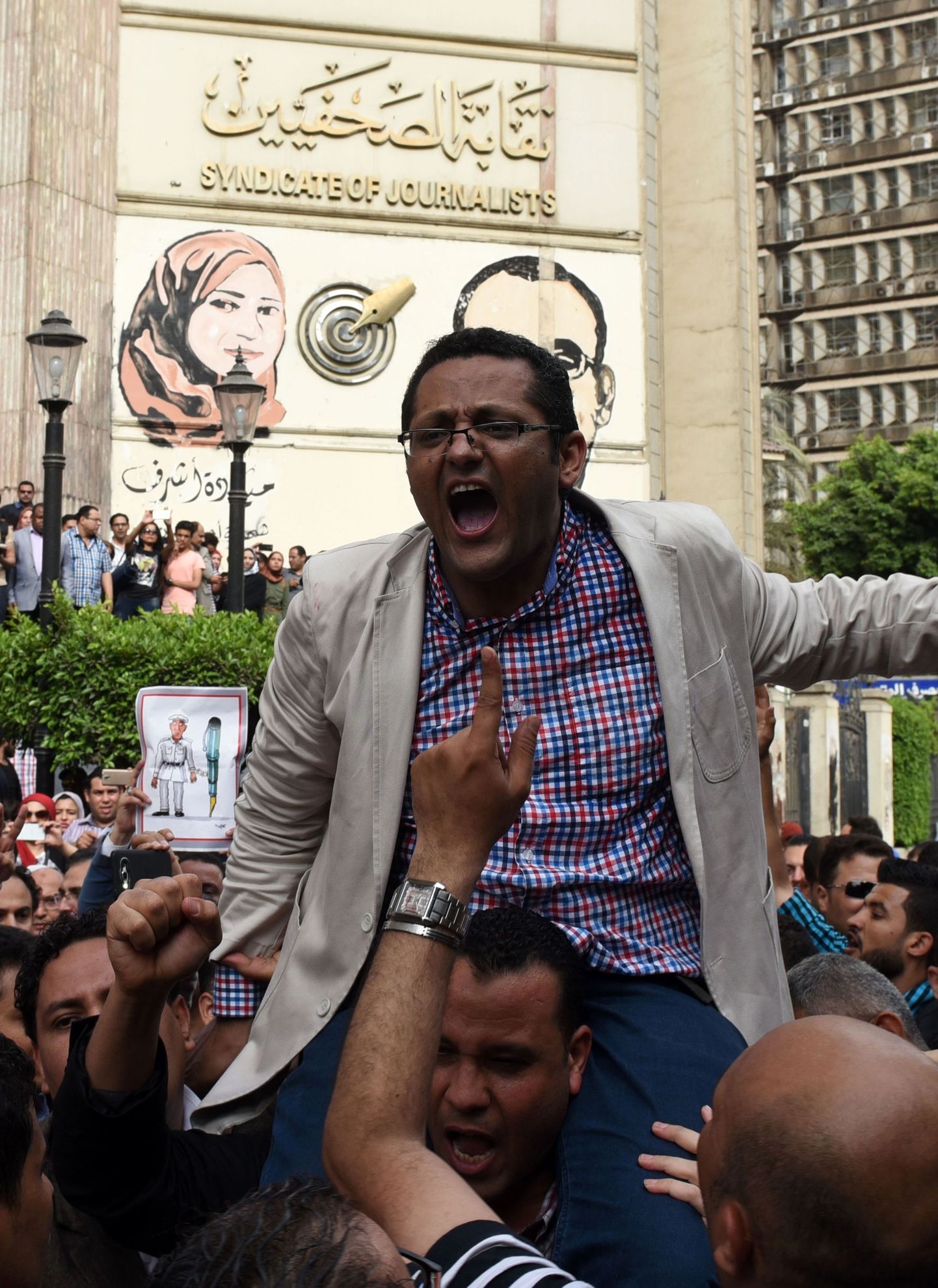 Ajakirjanikud Egiptuses oma õiguste eest võitlemas
