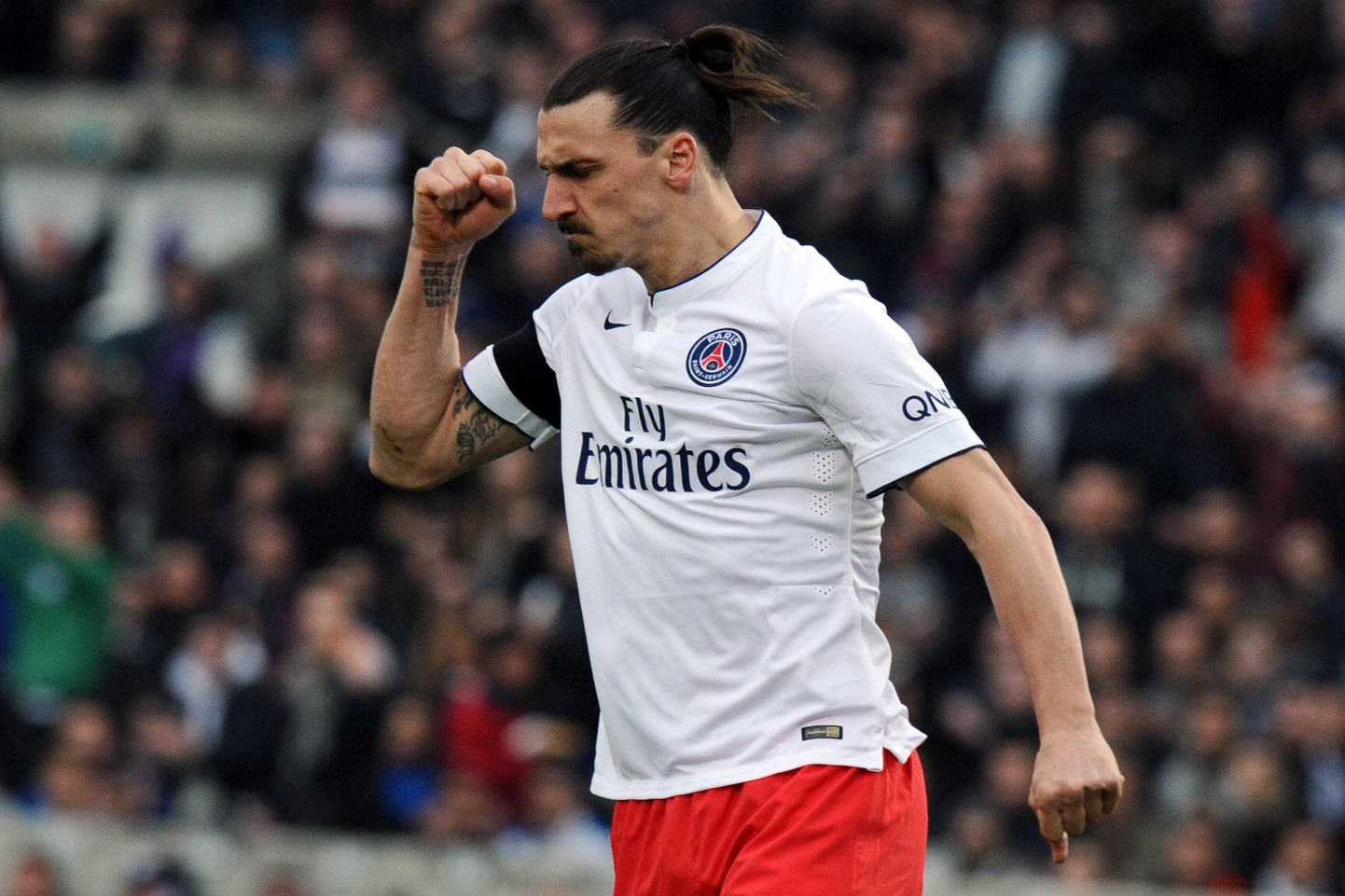 Zlatan Ibrahimovic tähistamas Bordeaux vastu löödud väravat.
