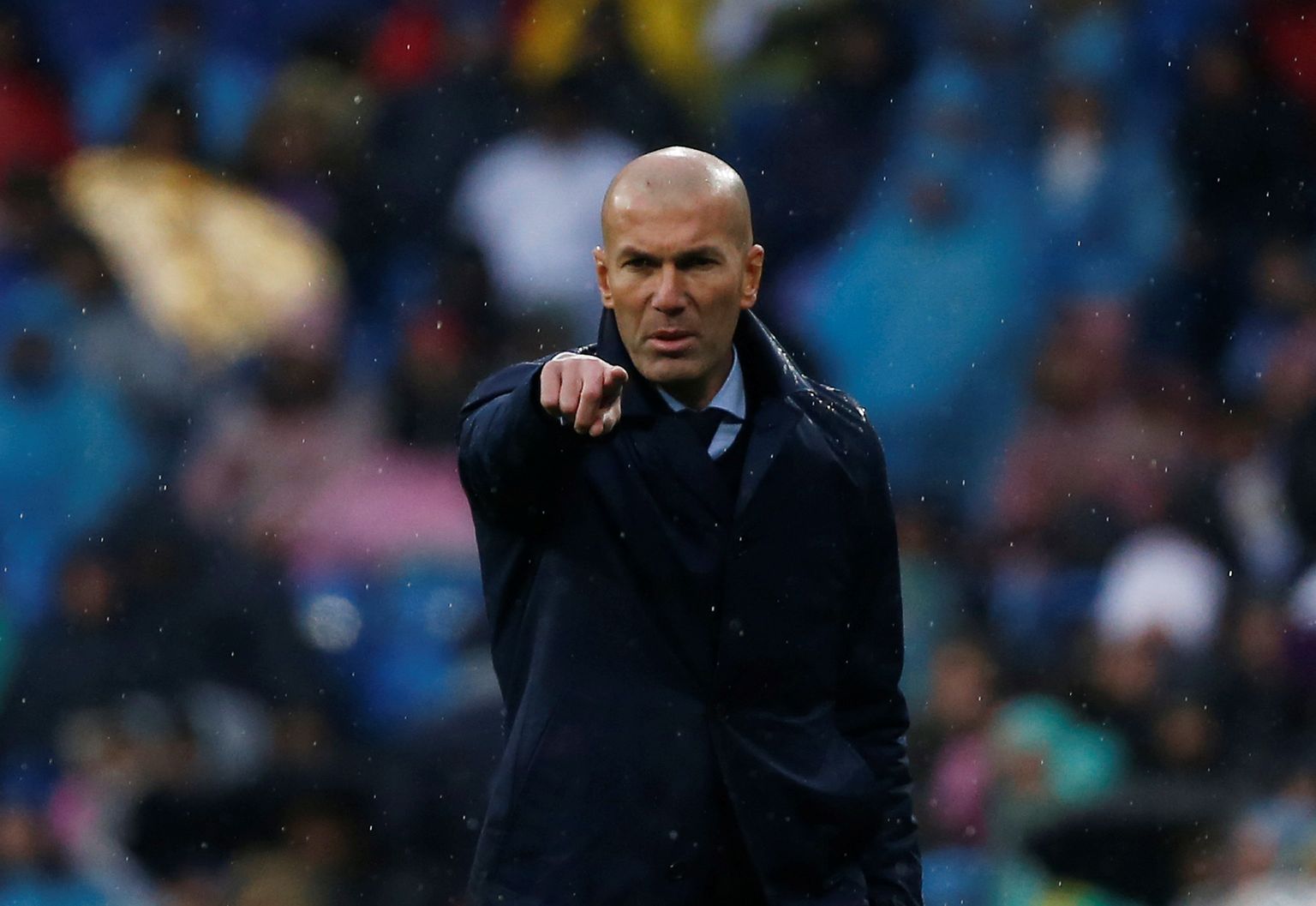 Kui veel mullu võitis Real Zinedine Zidane vaat et kõik, mis vähegi võimalik, siis tänavu kisub vanker koduliigas kiiva.