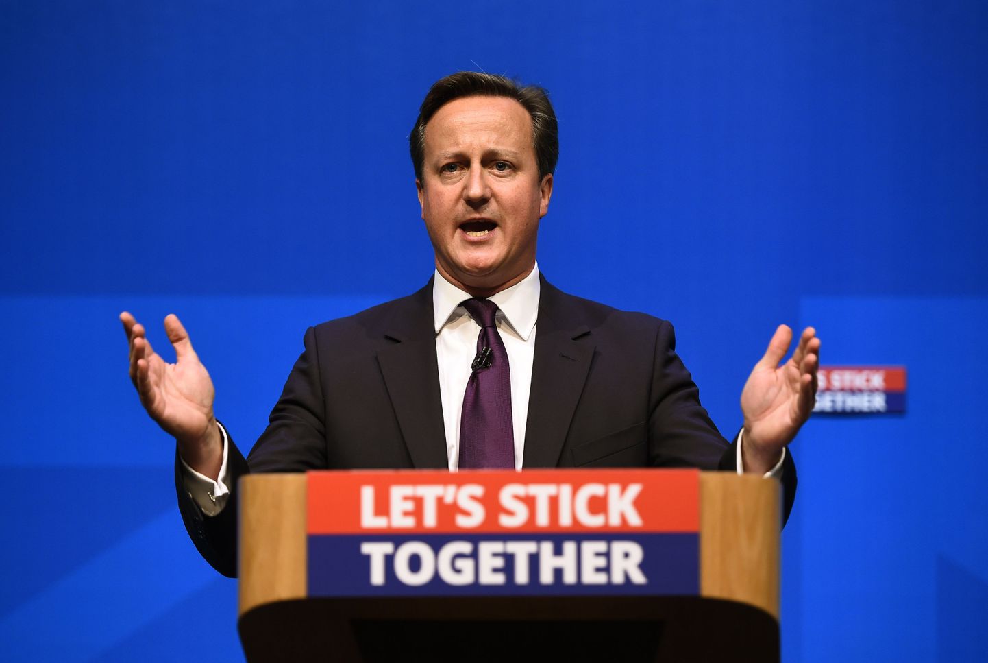 Briti peaminister David Cameron Aberdeenis kõnelemas.