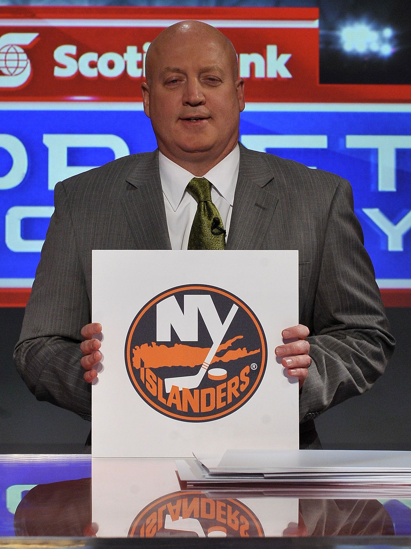 New York Islanders saab draftis teha esimese valiku.