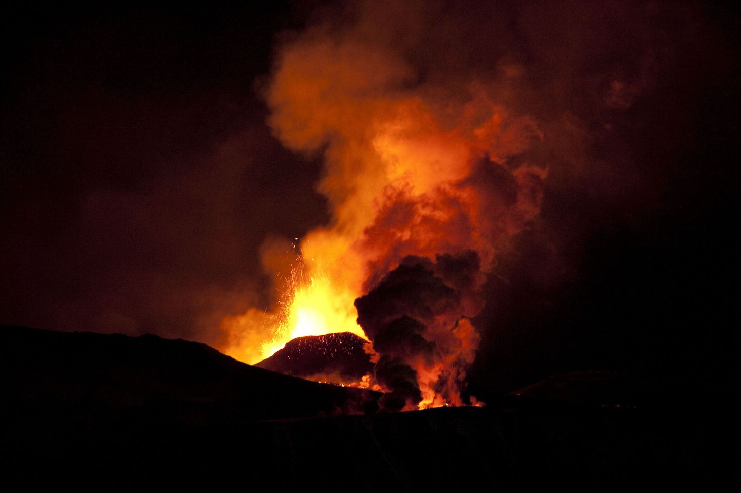 Eyjafjallajökulli liustiku Fimmvorduhalsi vulkaan