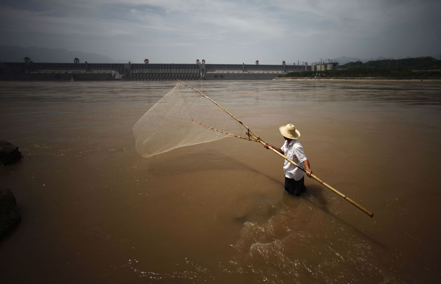 Kalamees Jangtse jõel. Foto on tehtud 9. augustil.