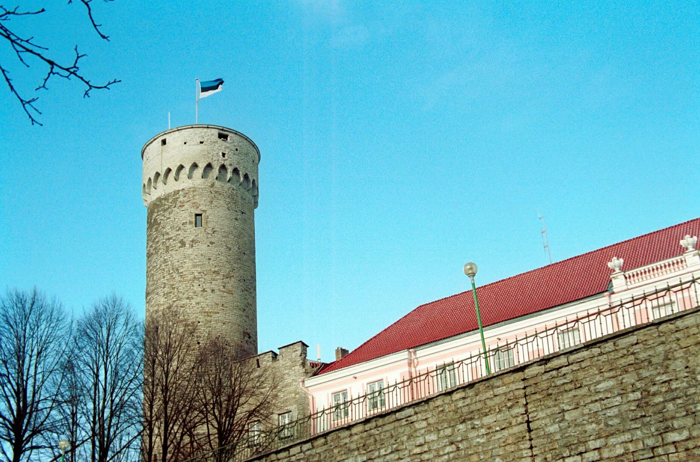 Riigilipp Pika Hermanni tornis