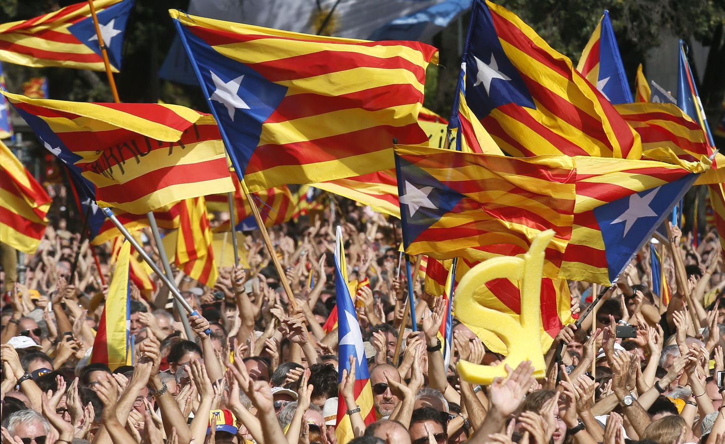 Katalonnia lipp