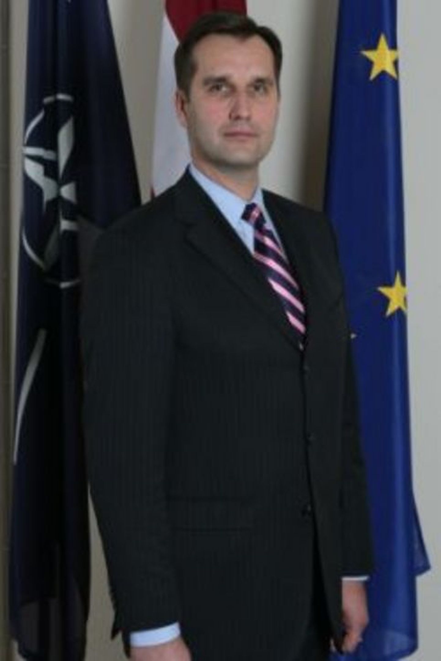 Läti saadik NATO juures Māris Riekstiņš.