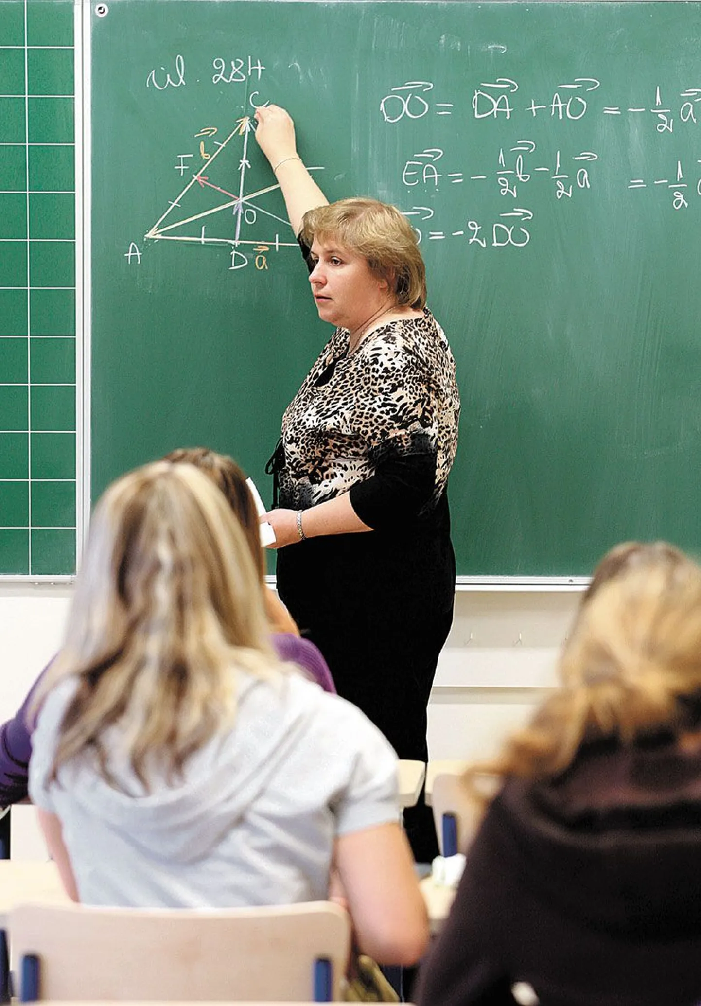 Jüri gümnaasiumi matemaatikaõpetaja Kersti Kaldmäe leiab, et enamik õpilasi on toredad ja          teadmishimulised, kuid 7.–9. klassis on alati üks-kaks last, kellel on probleeme tunnikäitumisega ning kes segavad ka teiste õppimist