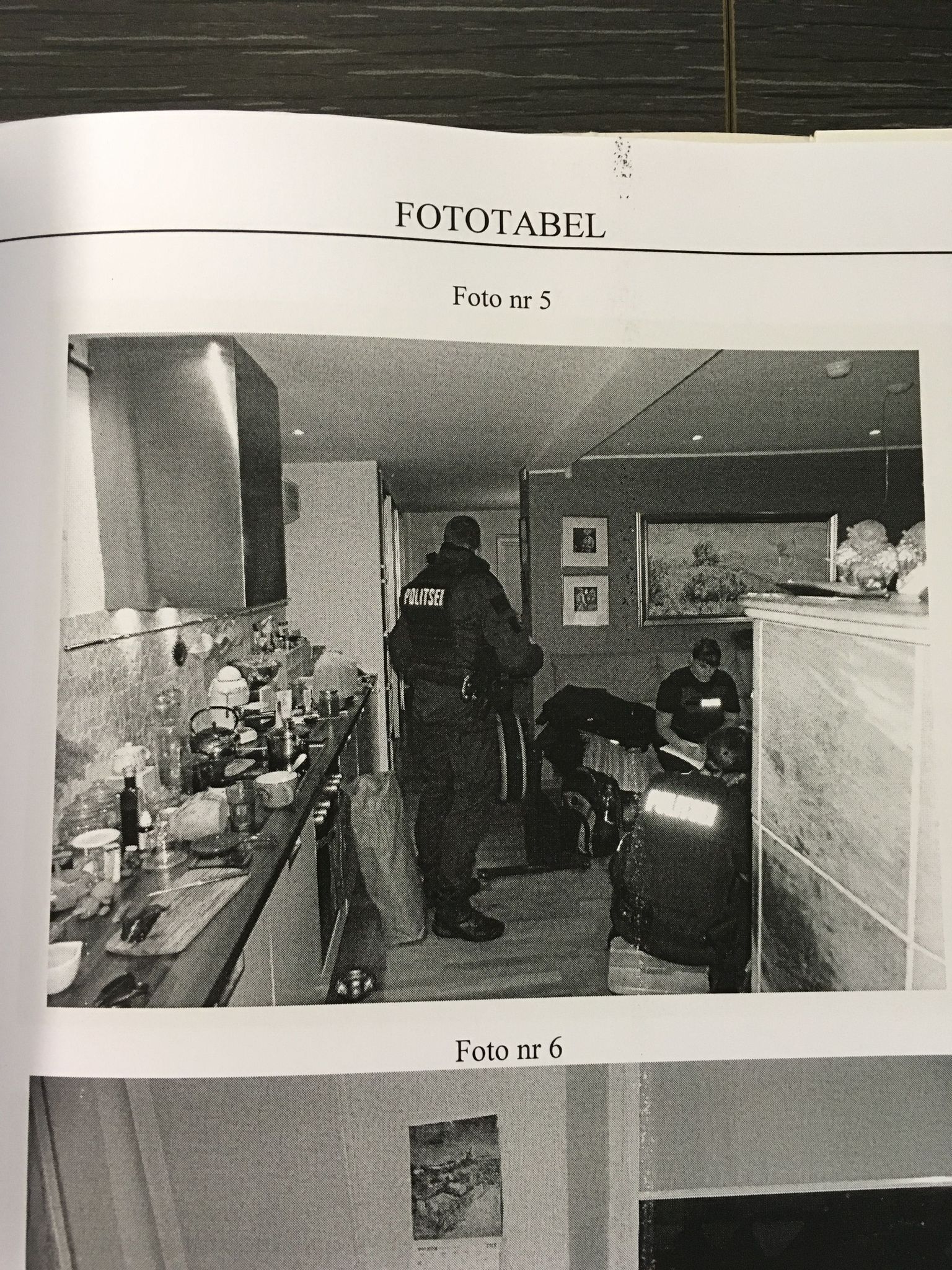 Politsei läbiotsimine Tallinnas Pärnamäel kokkuostja Hannes Torni eraettevõtte kontoris.