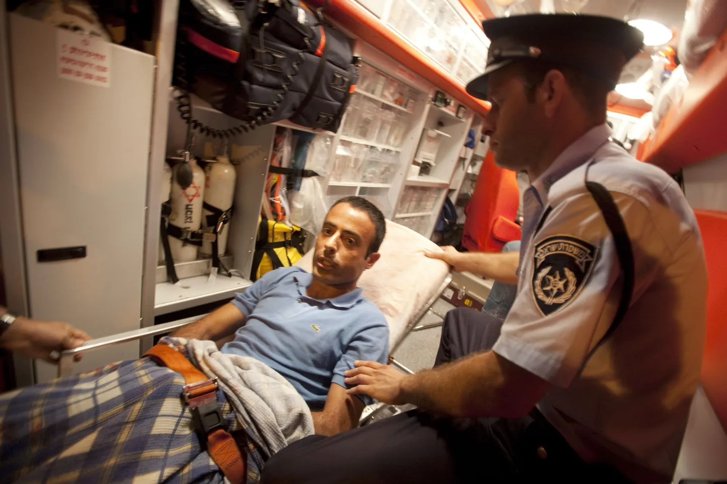 Iisraelis Tel Avivis Türgi saatkonda tunginud Nadim Injaz kiirabiautos
