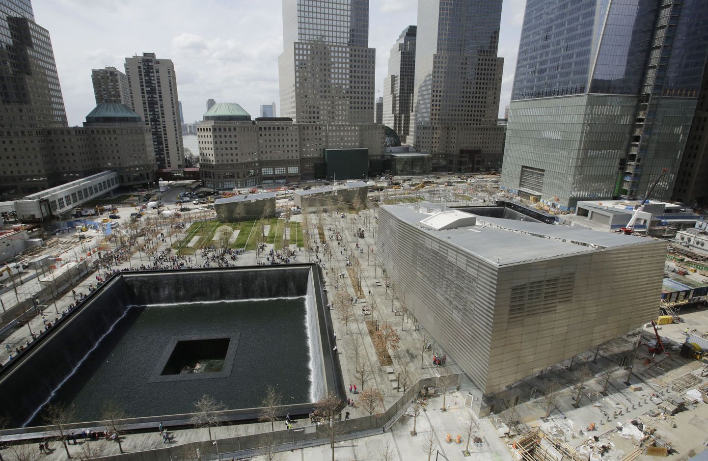 WTC kindlaks tegemata inimjäänused maetakse memoriaalhauda