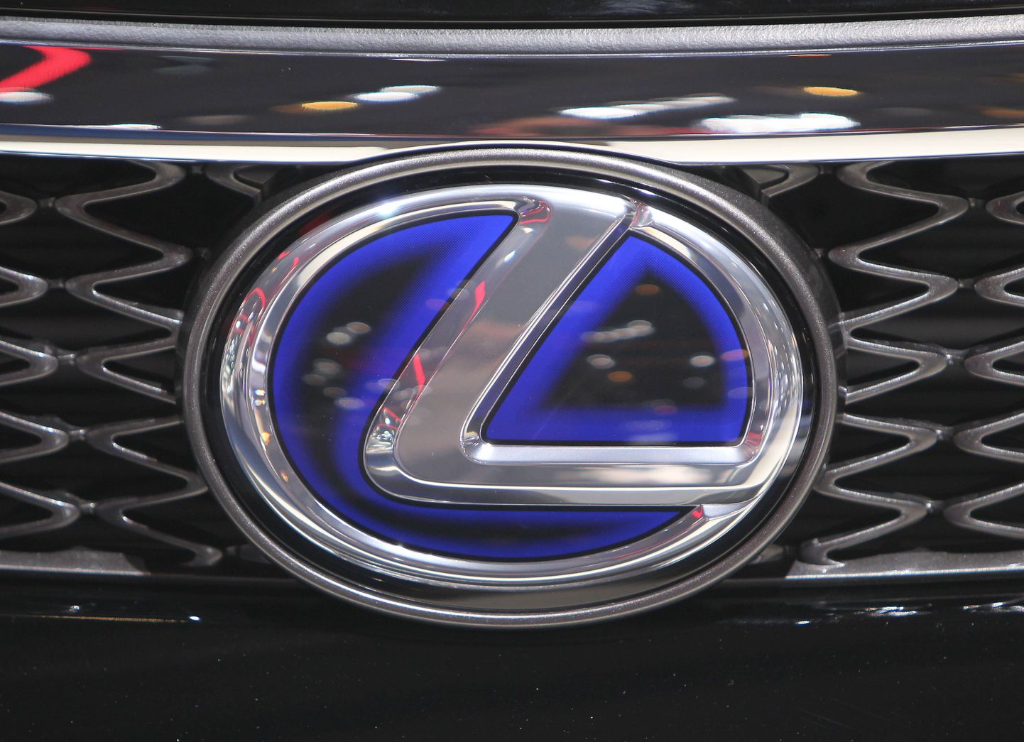 Lexuse logo.