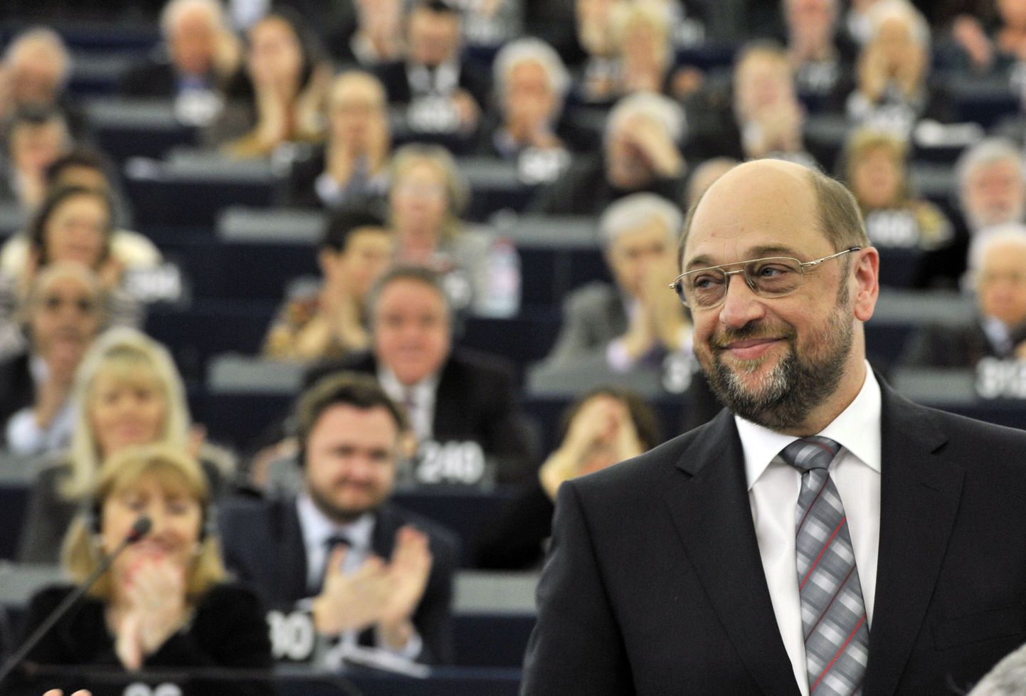 Eile vastavalt juba praeguse koosseisu alguses konservatiivide ja sotside vahel sõlmitud kokkuleppele europarlamendi presidendiks valitud Martin Schulz.