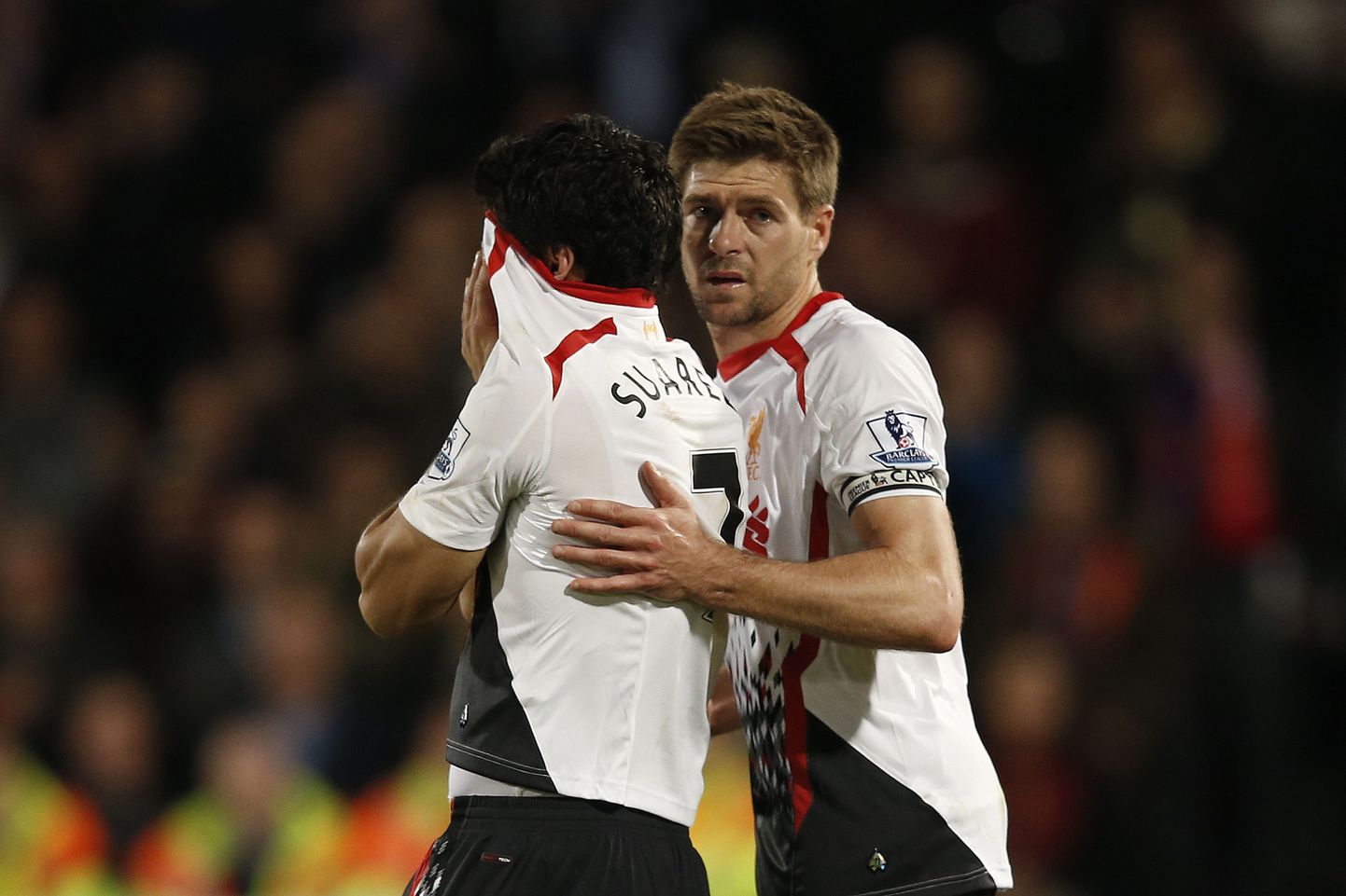 Liverpooli tähtmängijad Luis Suarez (vasakul) ja Steven Gerrard olid pärast kohtumist silmnähtavalt endast väljas.
