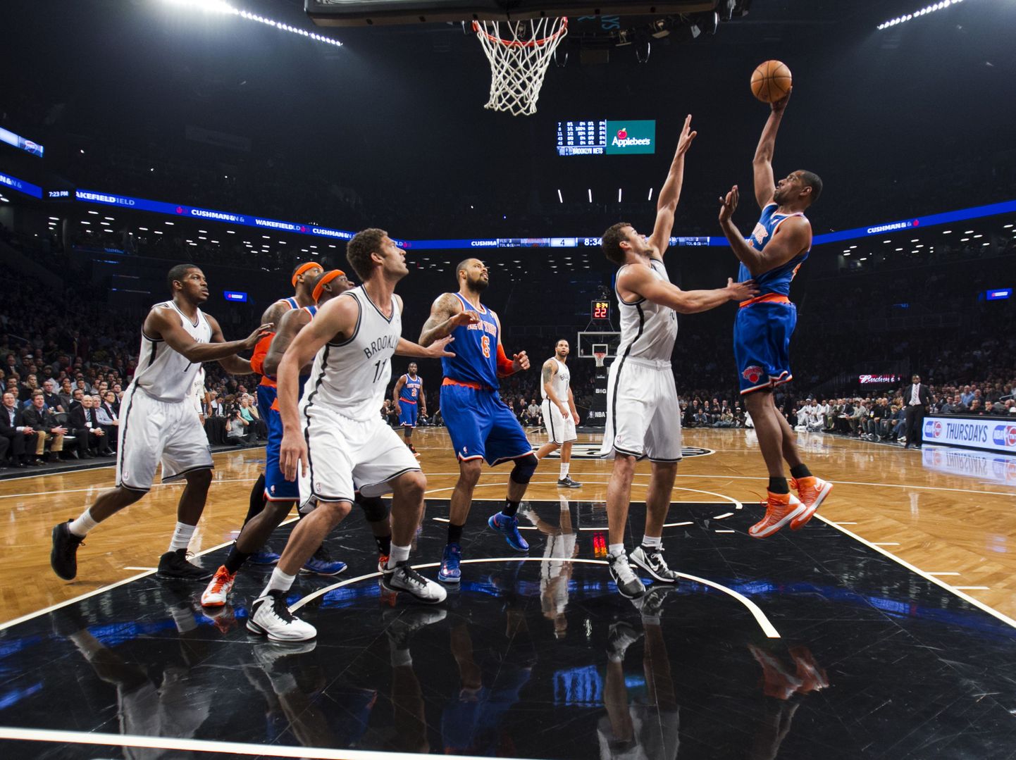 New York Knicksi ja Brooklyn Netsi omavaheline kohtumine.