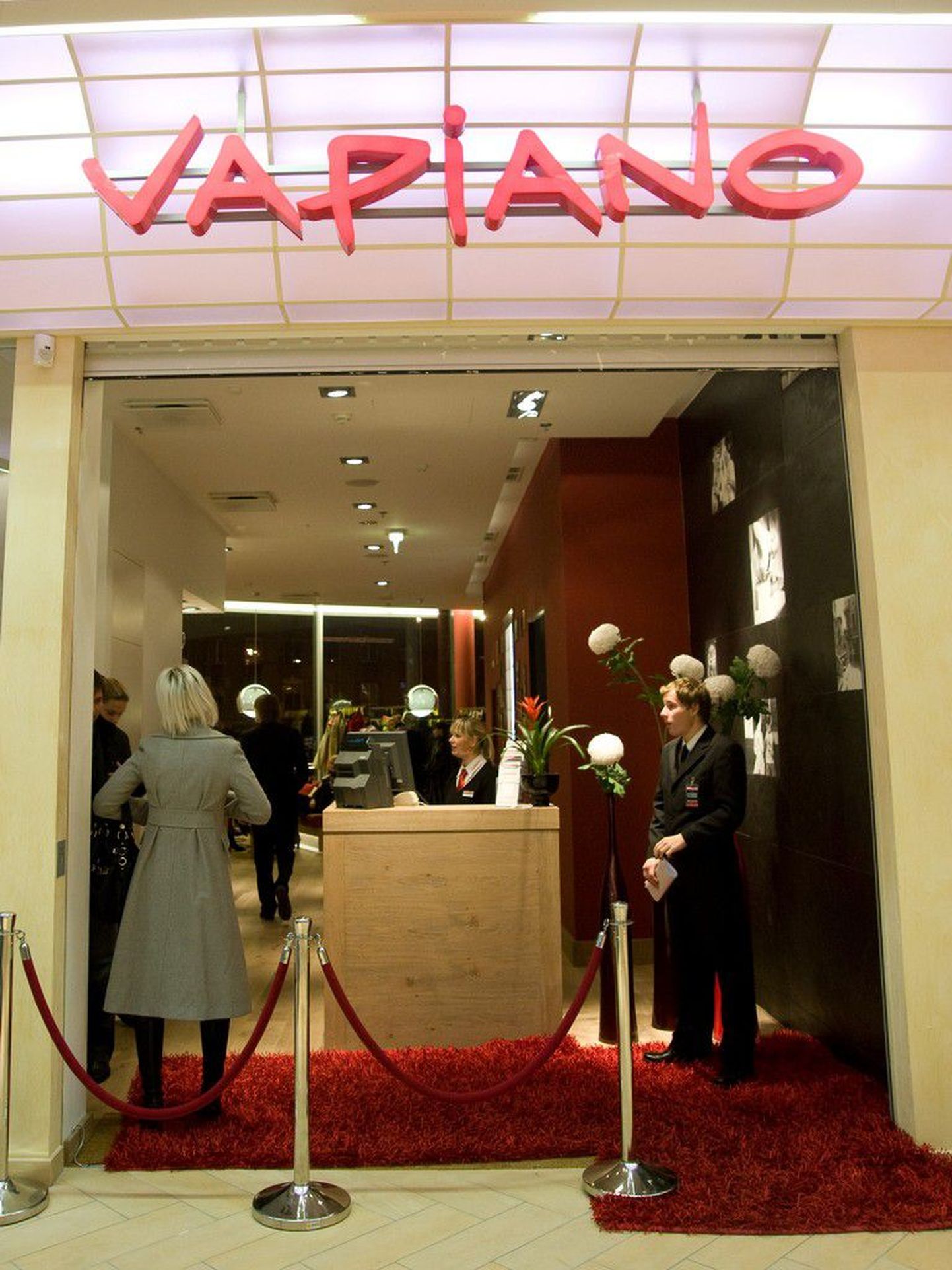 Вид на ресторан Vapiano в торговом центре Solaris.