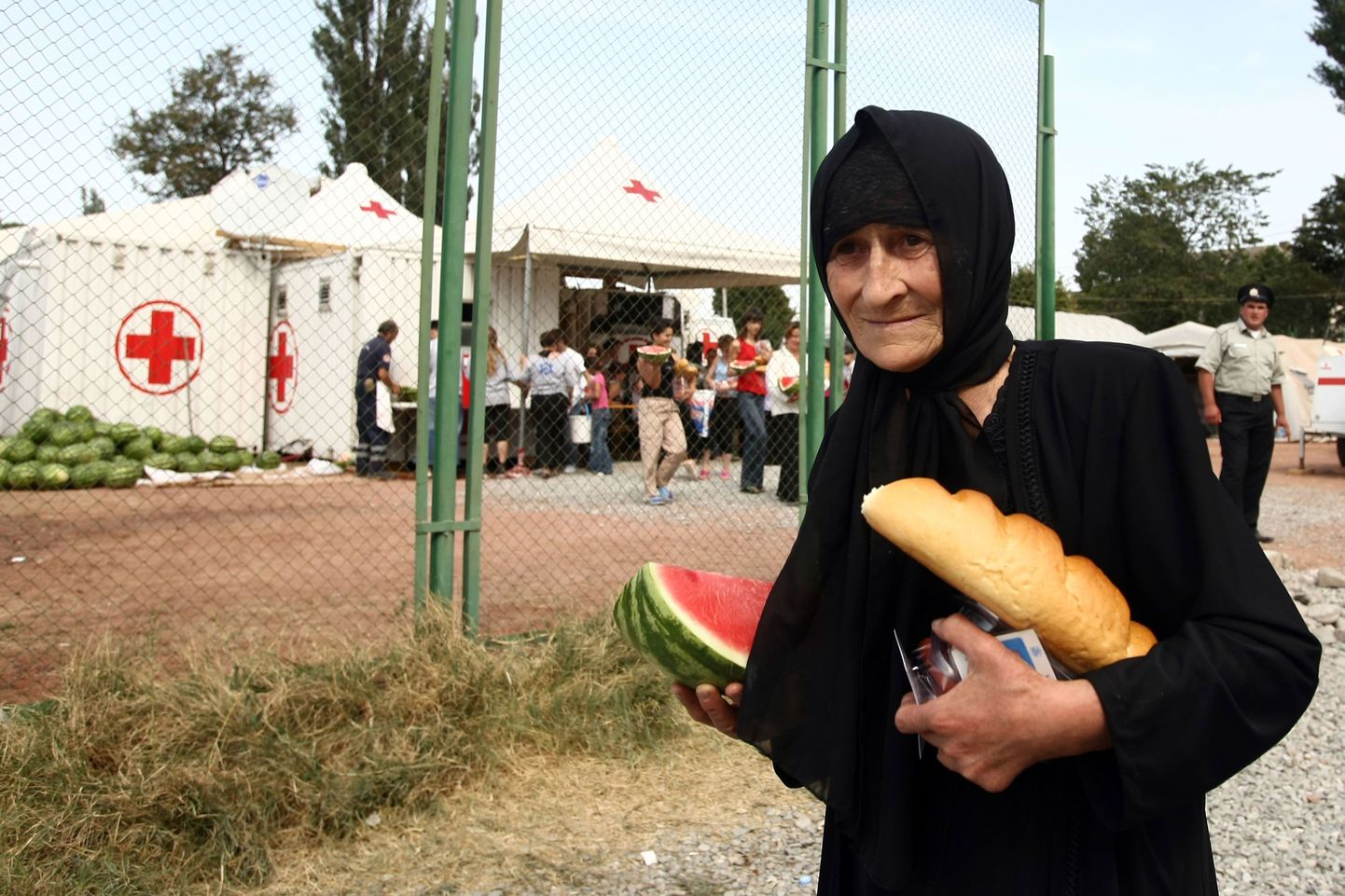 Gori põgenikelaagris elav naine. Pilt on tehtud 9. septembril.