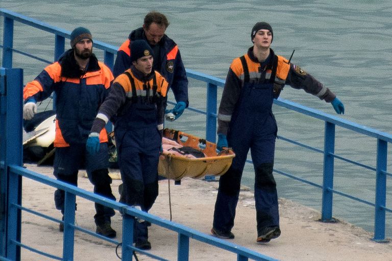 Mustast merest leitud surnukeha transportimine