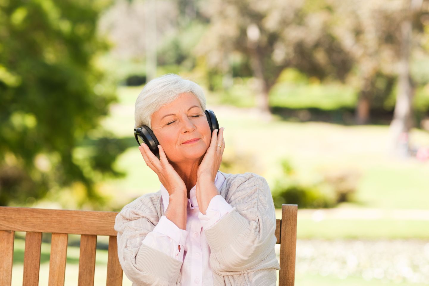 Kunagi kuulatud ja hinge pugenud muusika taaskuulamine aitab Alzheimeri põdejatel meenutada. Pilt on illustratiivne.