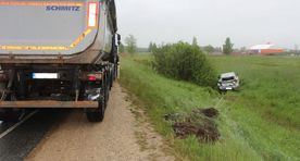 Sõidueksamit teinud noor juht paiskus avarii tõttu kraavi