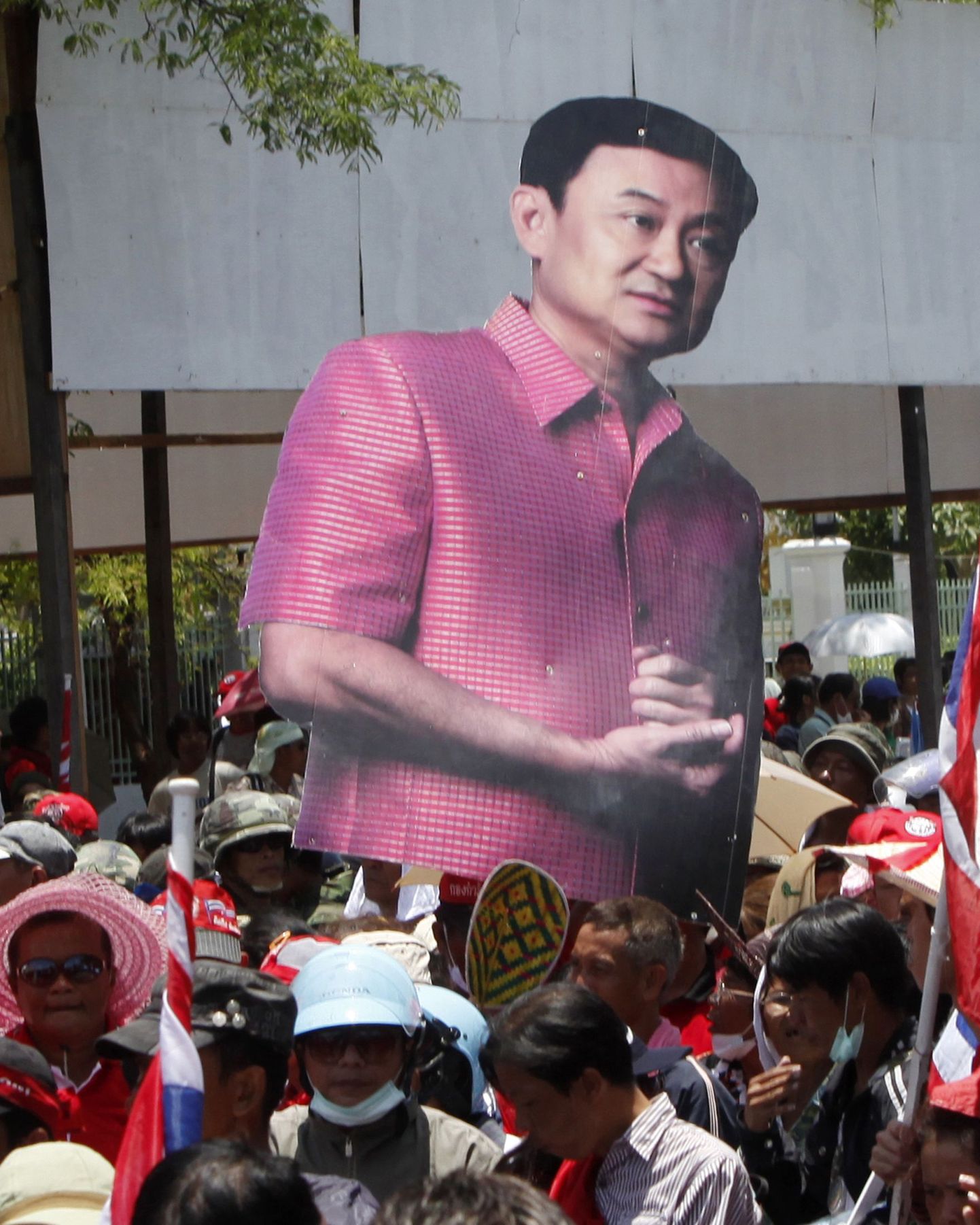 Thaksin Shinawatra pildiga meeleavaldajad.