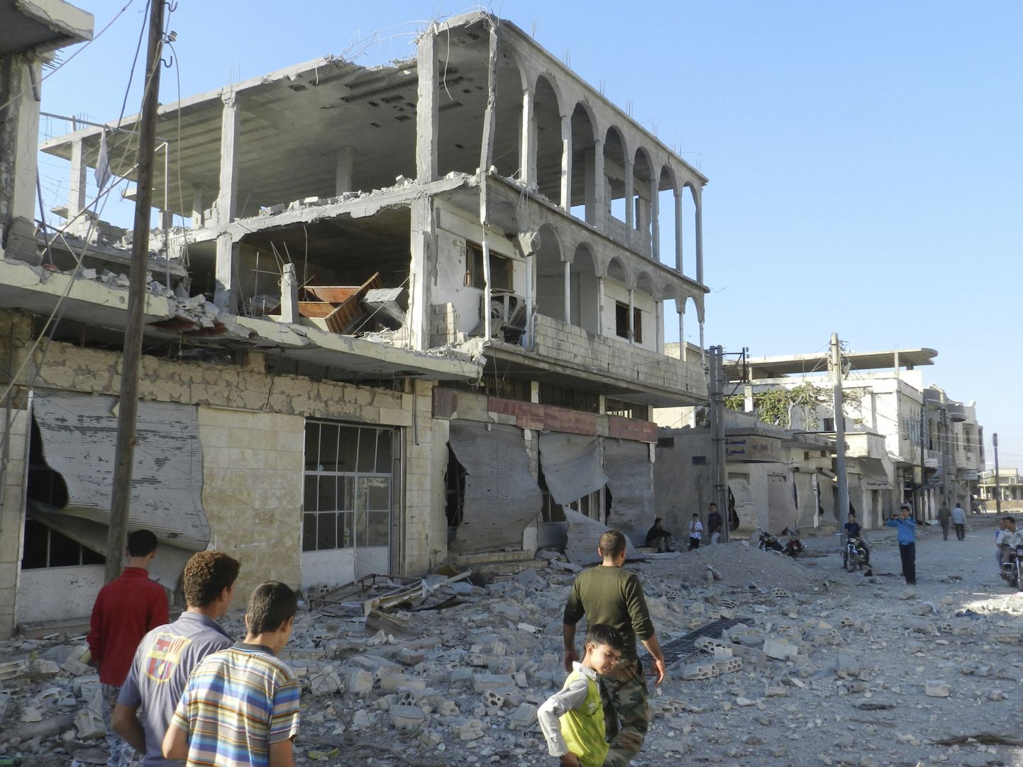 Homsi lähedal asuv Houla pärast Süüria presidendile Bashar al-Assadile lojaalse lennuväe korraldatud õhurünnakut 6. novembril.