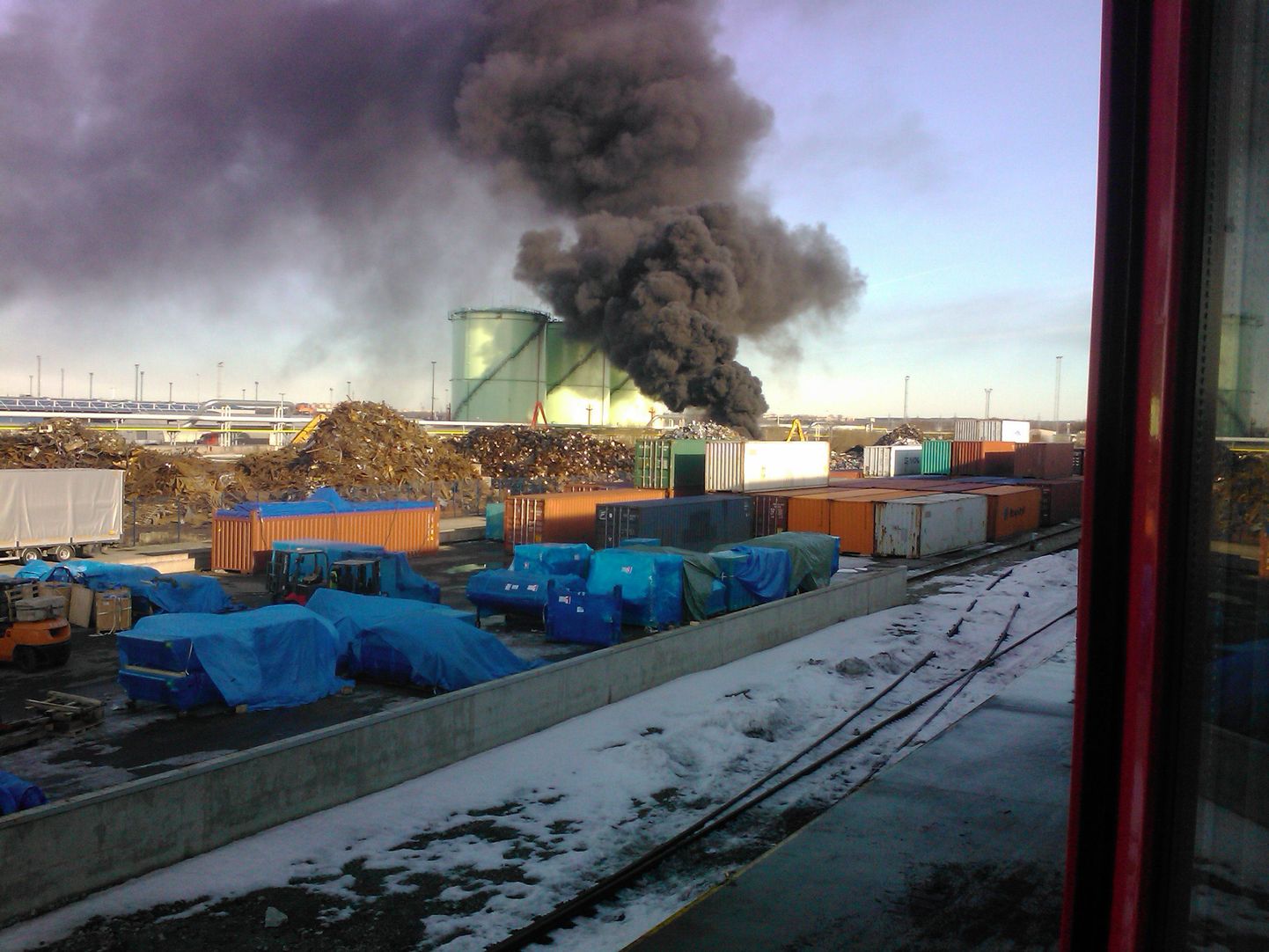 Пожар в порту Мууга 21.03.2012