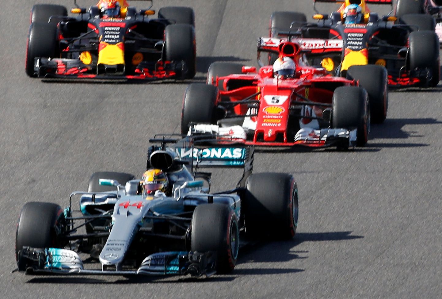 Lewis Hamilton on teel MM-tiitli suunas, Sebastian Vetteli võimalused aina kahanevad.