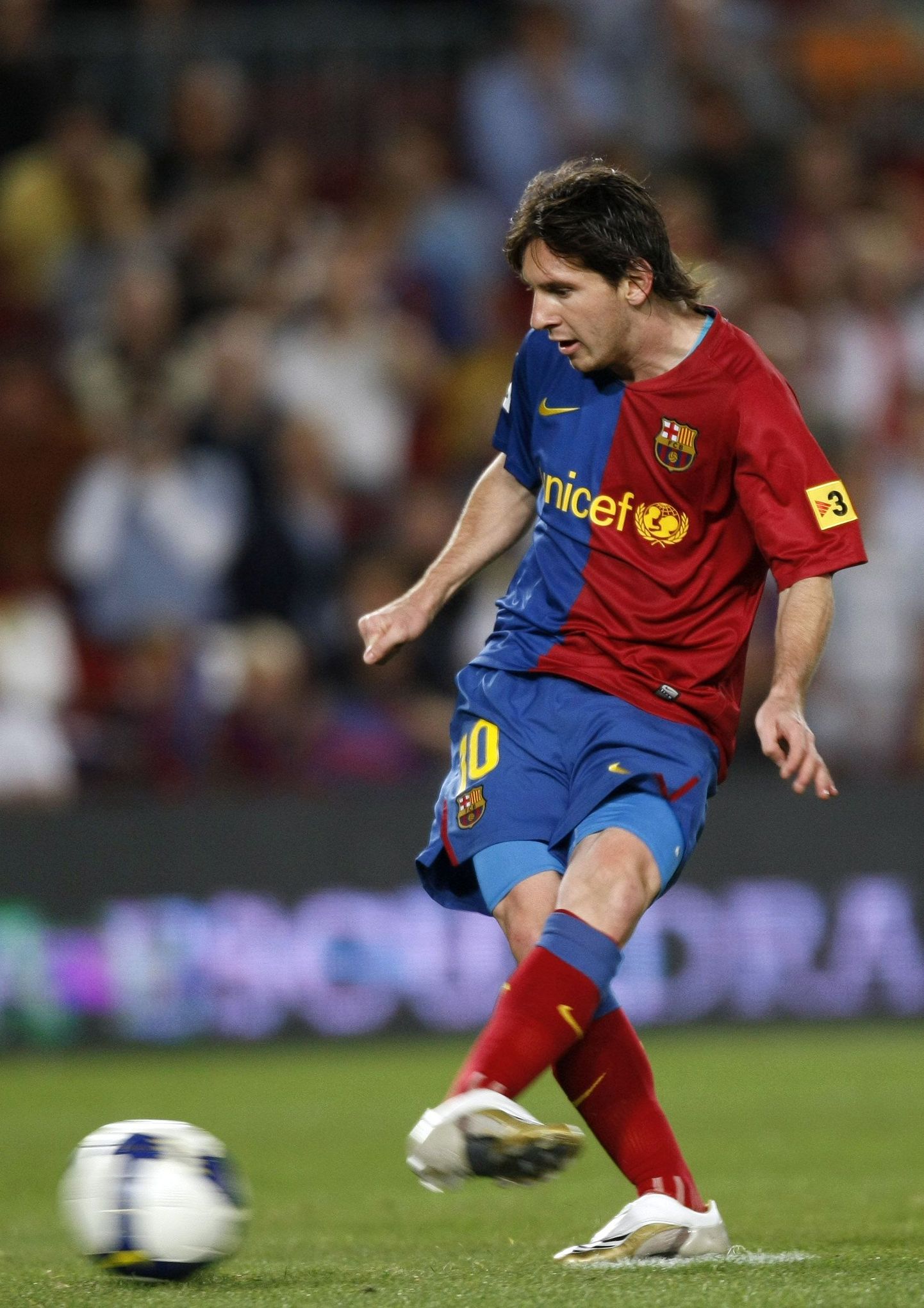 Barcelona argentiinlasest staar Lionel Messi.