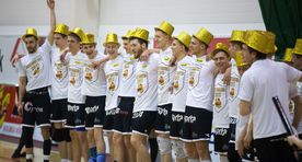 Selver jätkab välismaalasteta ja uue treeneriga