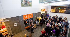 Fotod: Balti jaamas ripub taas maali «Vägilased» koopia, mis poolsada aastat tagasi jäljetult kadus