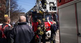 Фото: В Таллинне загорелась крыша гостиницы