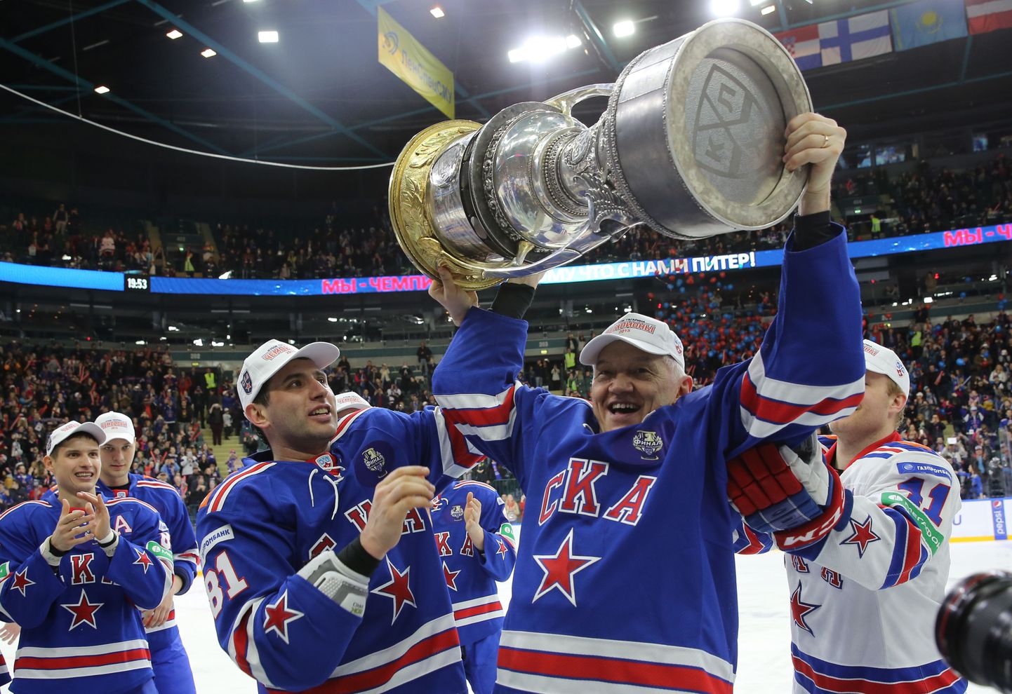 Петербужский СКА является действующим чемпионом КХЛ (обладатель Кубка Гагарина).