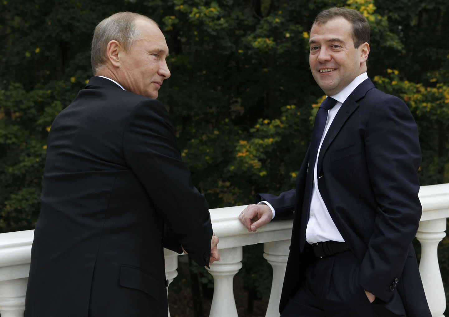 Vene president Vladimir Putin (vasakul) ja peaminister Dmitri Medvedev septembris Novo-Ogarjovo residentsis.