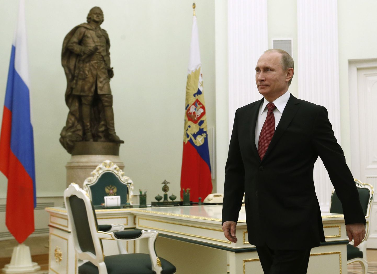 Vladimir Putin lükkas Astana-visiidi edasi.