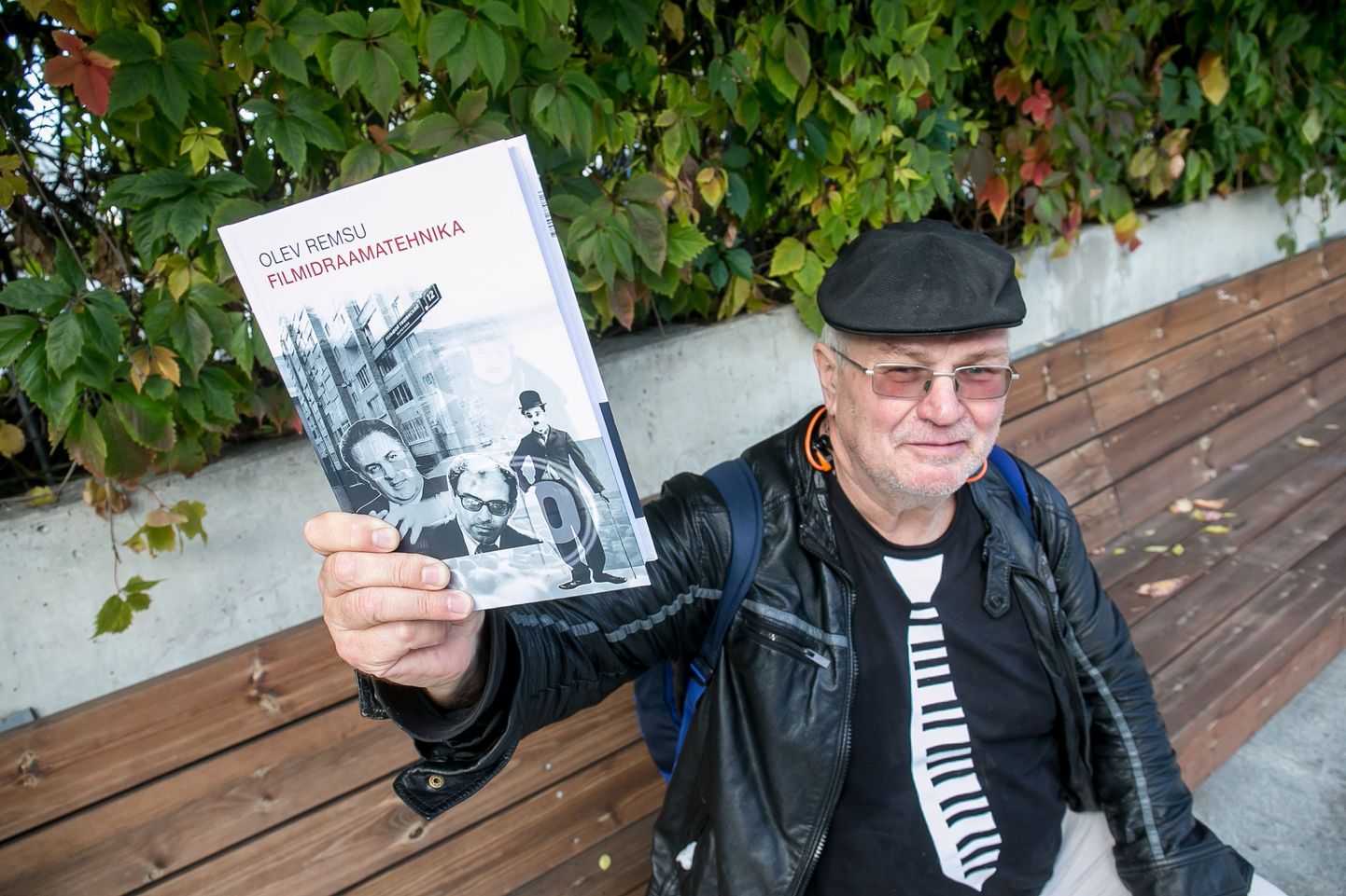 Olev Remsu esitleb oma uut raamatut «Filmidraamatehnika», mis õpetab filme kirjutama.