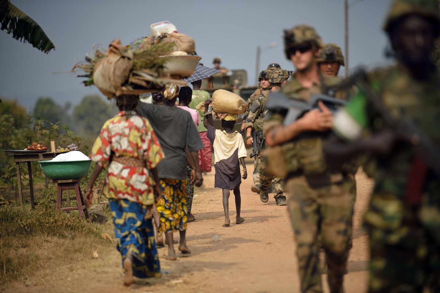 Prantsuse sõdurid Kesk-Aafrika Vabariigis patrullimas.