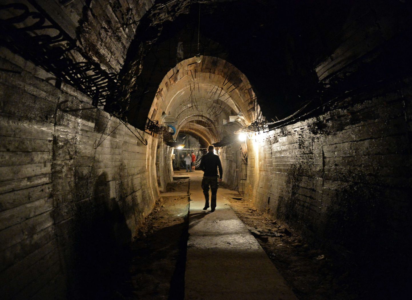 Osa natside rajatud tunnelist Ksiazi lossi all.