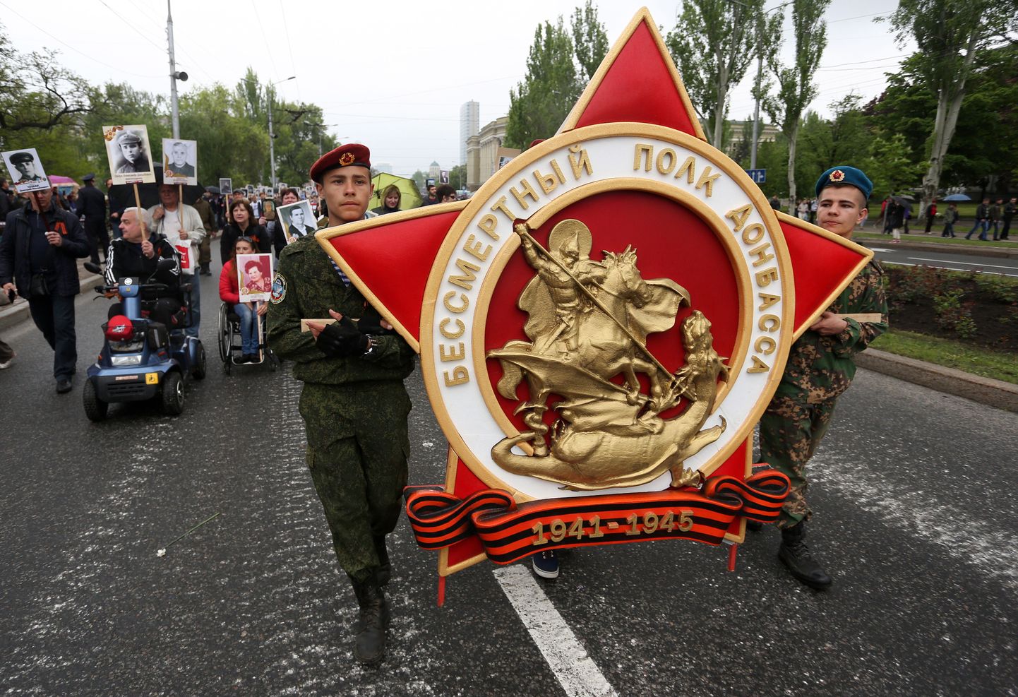Surematu Polgu marss Donetskis selle aasta 9.mail.