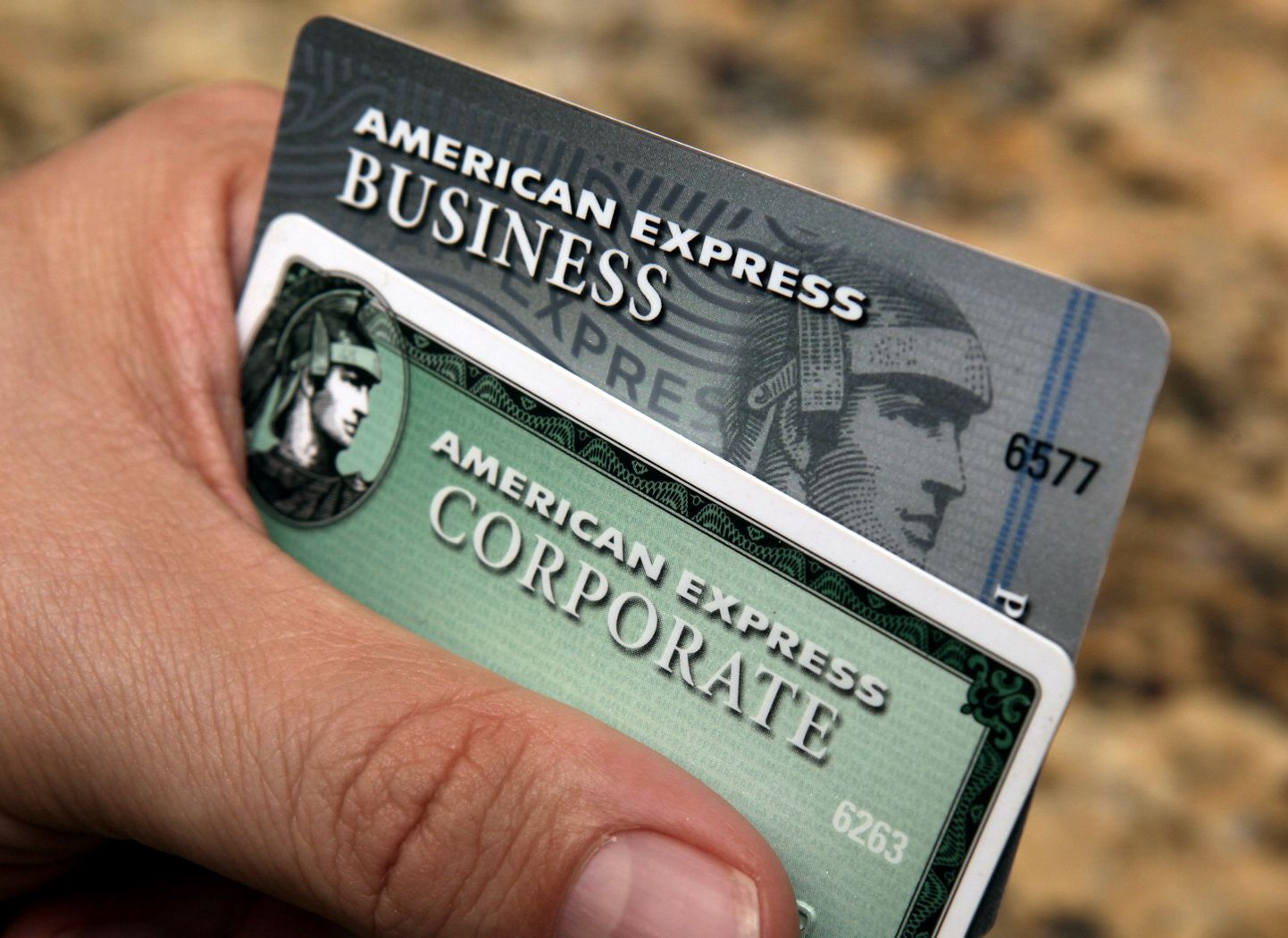 Кредитные карты American Express. Иллюстративное фото.