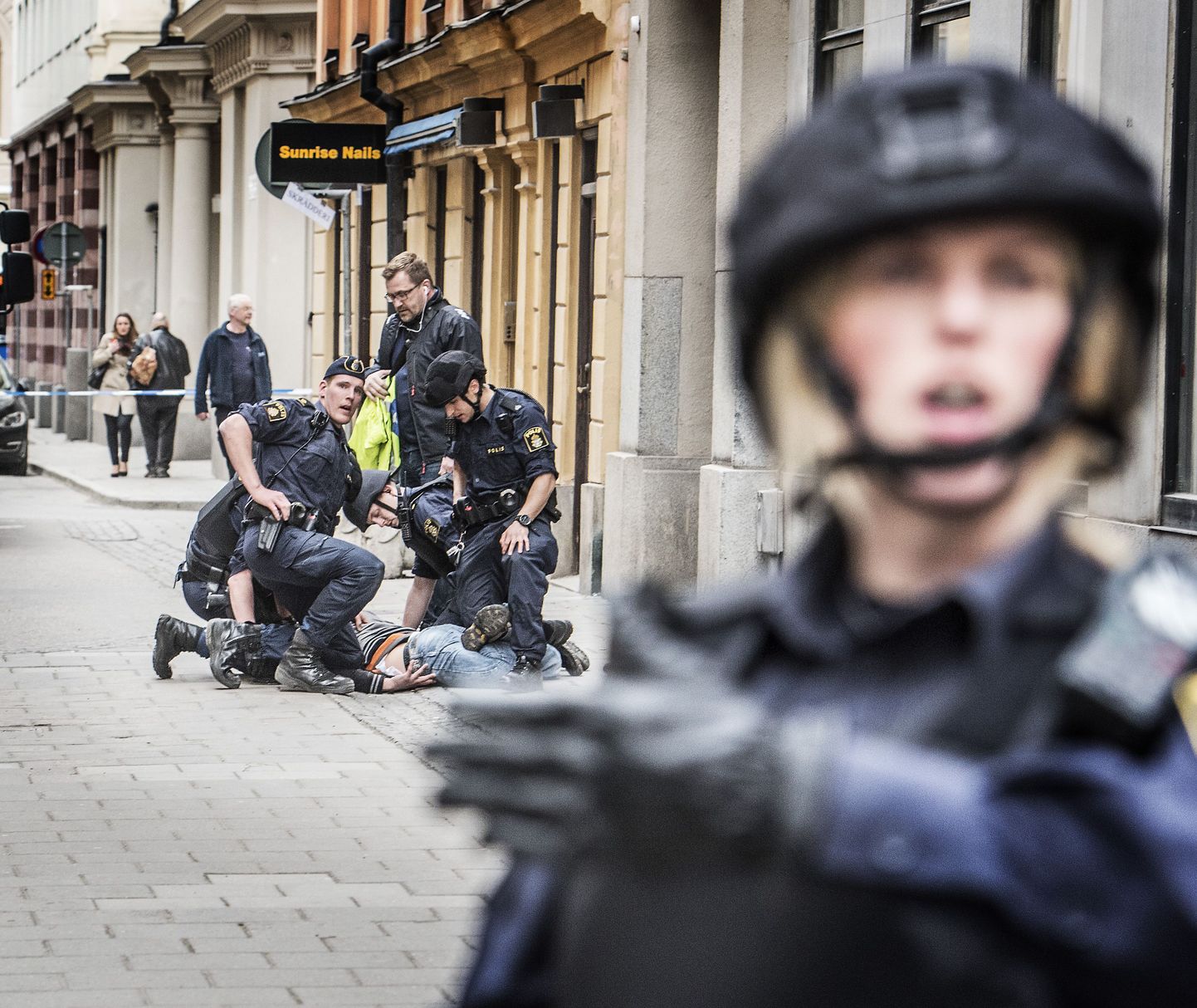 Stockholmi terrorirünnaku kahtlusaluse kinnipidamine eelmisel reedel.