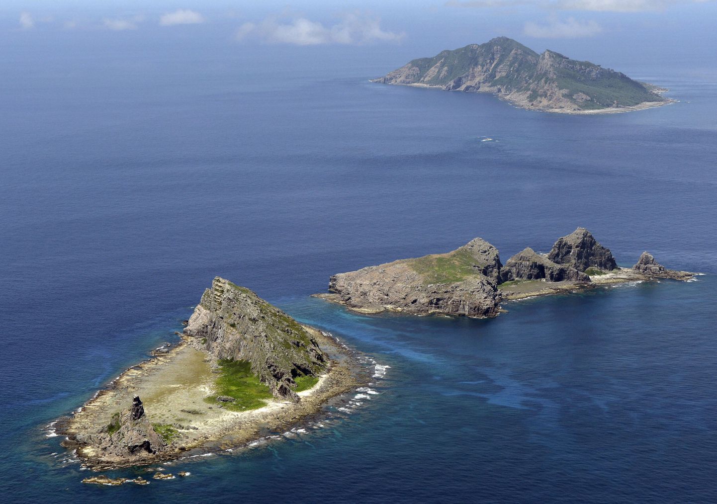 Grupp saari vaidlusaluses saarestikus.