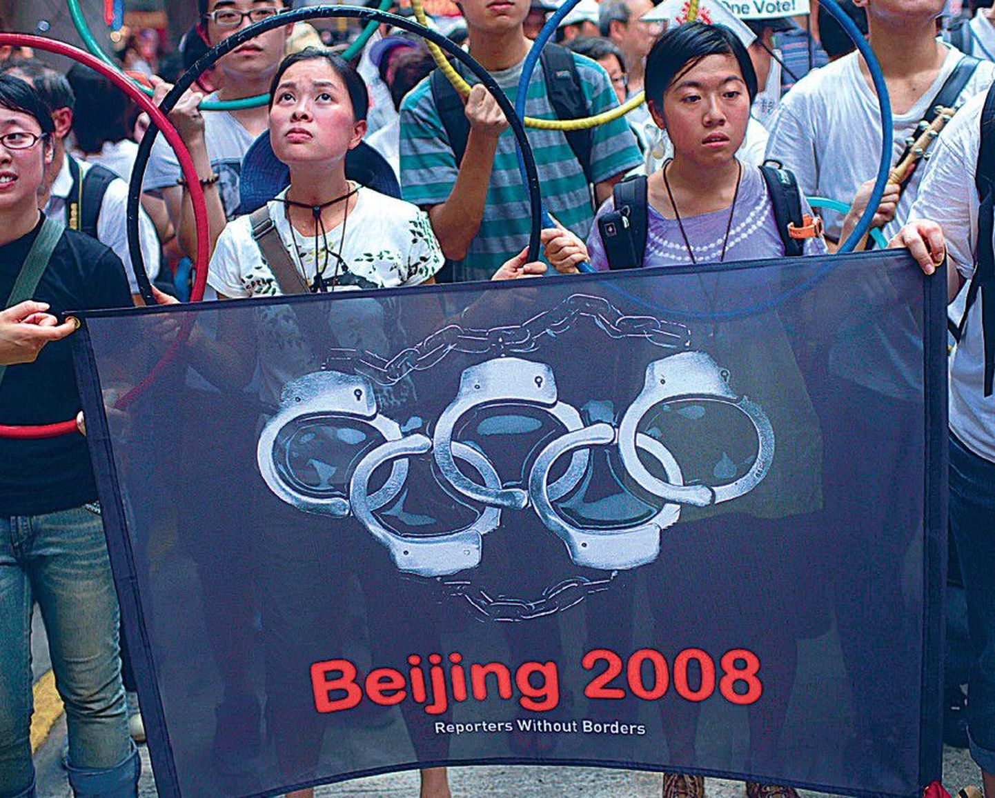 Pekingi olümpiamängude ajal on lubatud küll meelt avaldada, kuid ainult  võõramaalastel ja sedagi vaid selleks ettenähtud kohtades.